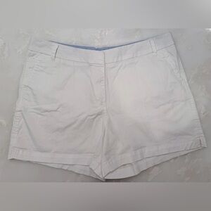 Crown & Ivy Caroline 5” Short in “White” Sz. 16